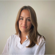 Sarah Schiff is an Ayurvedic nutritionist and massage therapist at The Clinic at Therapy Tel Aviv, providing support in English to adults, specializing in pre-natal and postpartum.